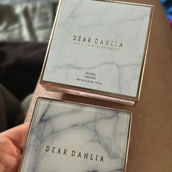 DEAR DAHLIA Skin Silhouette Contour Duo
